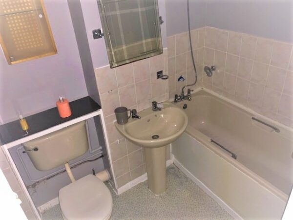 2 Bedroom Flat - Chadwell Heath RM6