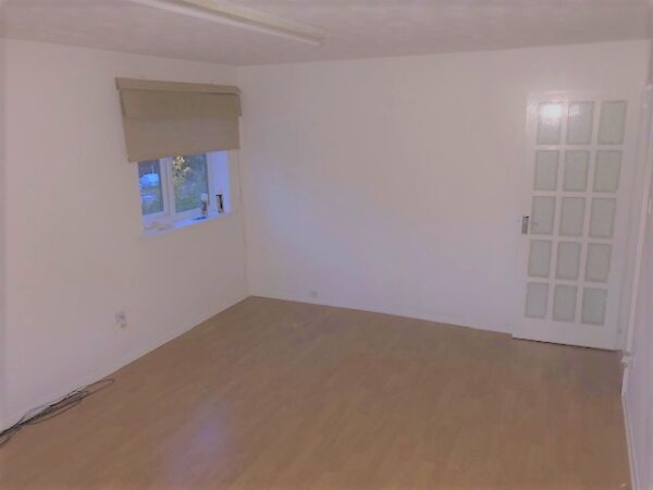 2 Bedroom Flat - Chadwell Heath RM6