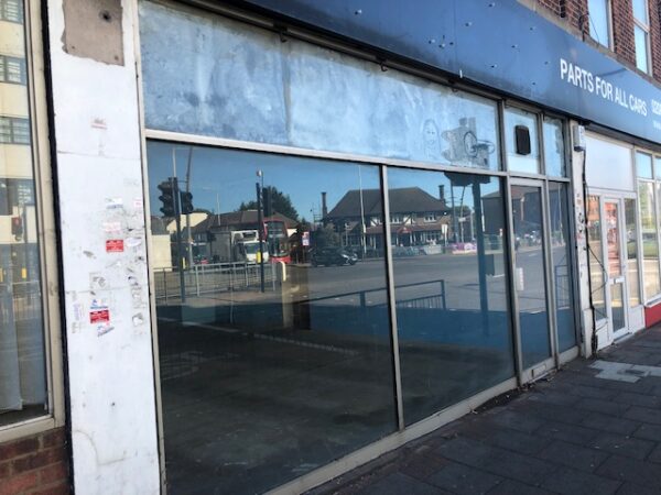 High Road, Chadwell Heath, RM6