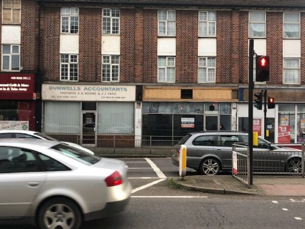 High Road, Chadwell Heath, RM6