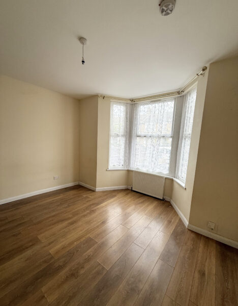 Park Road, Ilford, IG1